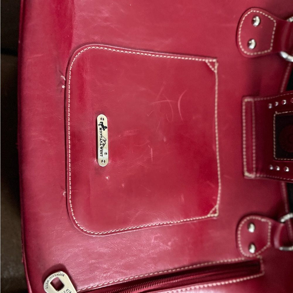 Elegant Red Embossed Handbag & Wallet - Picture 7 of 15